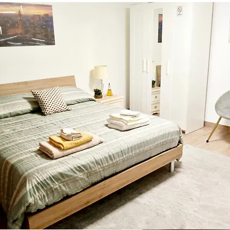 Fiorentino's House - Centre & Hospitality Holiday home